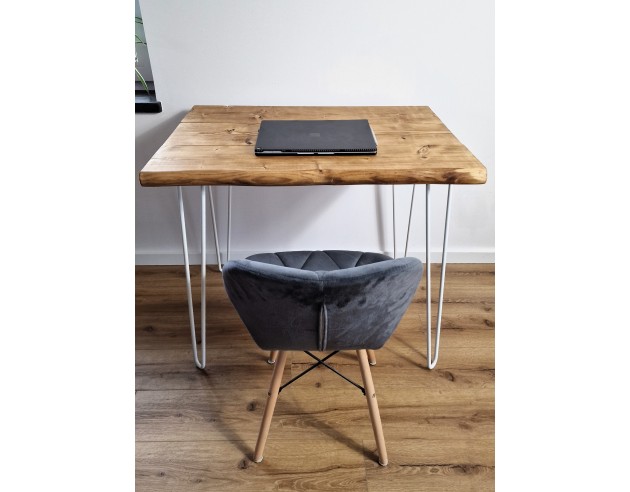 Bureau à bord naturel en épicéa – pieds hairpin blancs