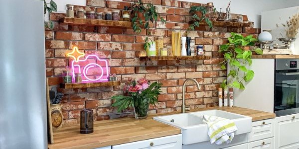 How Much Weight Can a Floating Shelf Hold?